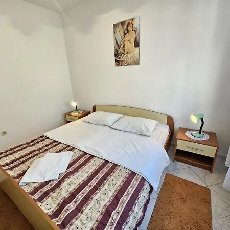 Lejlighed Marina 1 Nv - 4 Pax, Grill, Pool