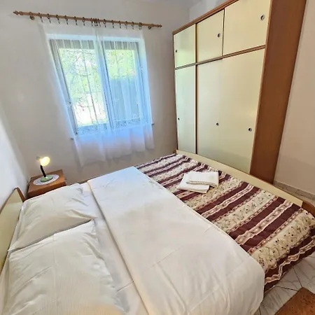 Marina 1 Nv - 4 Pax, Grill, Pool Novi Vinodolski