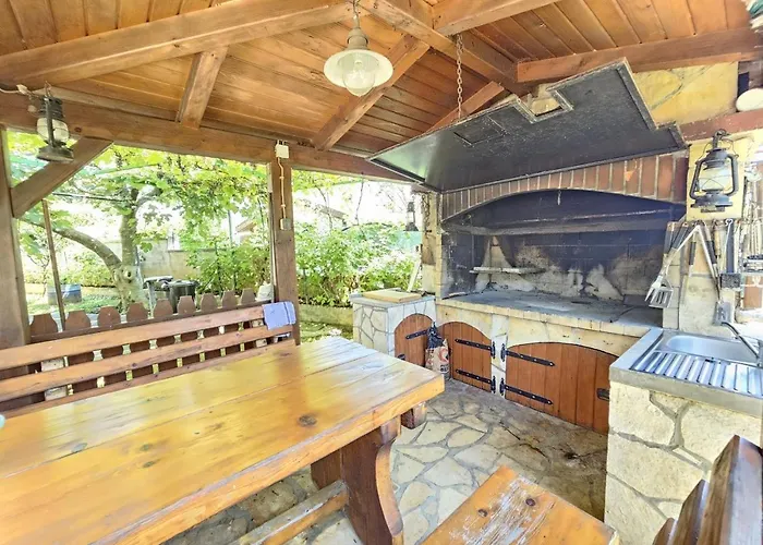 Marina 1 Nv - 4 Pax, Grill, Pool *