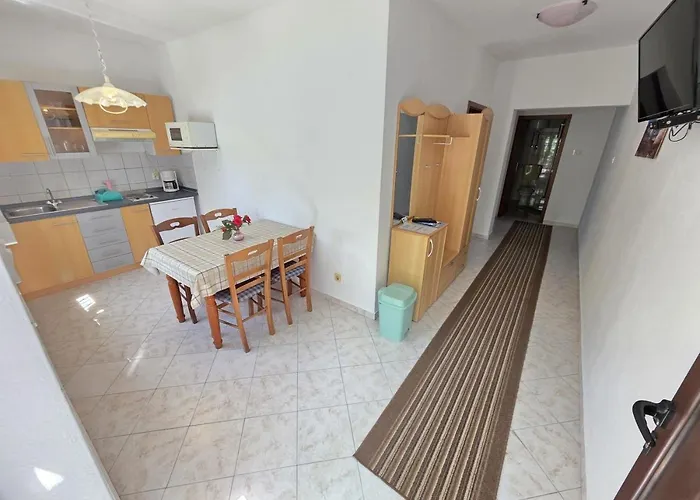 Marina 1 Nv - 4 Pax, Grill, Pool Novi Vinodolski